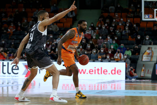 员在初登场 员在初登场