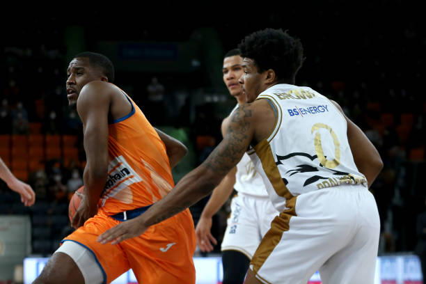 牌带来了更 牌带来了更