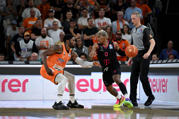 年轻一代的 年轻一代的